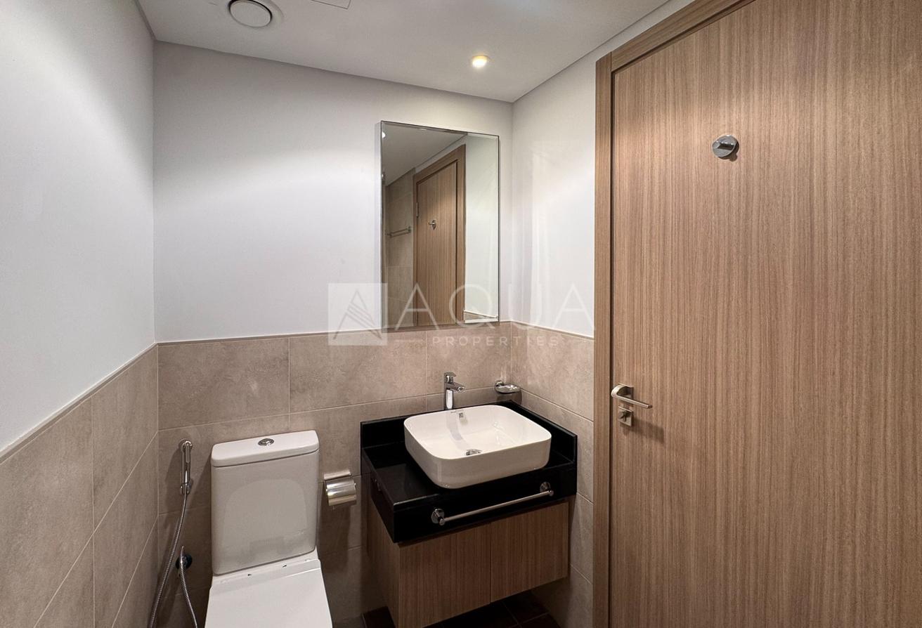 Brand New | Landscaped Garden | Closed Kitchen photo 11