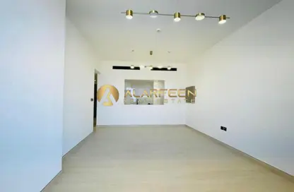 شقة - 2 غرف نوم - 3 حمامات للايجار في بن غاطي كريست - الضاحية 13 - قرية جميرا الدائرية - دبي