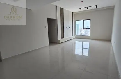 Apartment - 2 Bedrooms - 2 Bathrooms for rent in Gulfa Towers - Al Rashidiya 1 - Al Rashidiya - Ajman