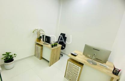 Office Space - Studio - 1 Bathroom for rent in Red Avenue - Al Garhoud - Dubai