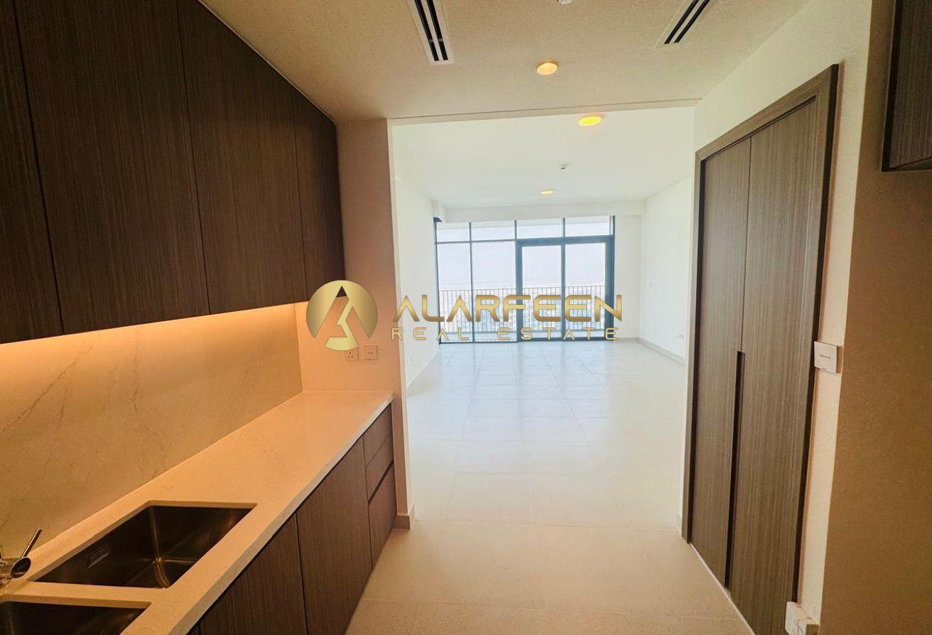 Luxury Tower | 3BR | Massive Layout | Call Now photo 2