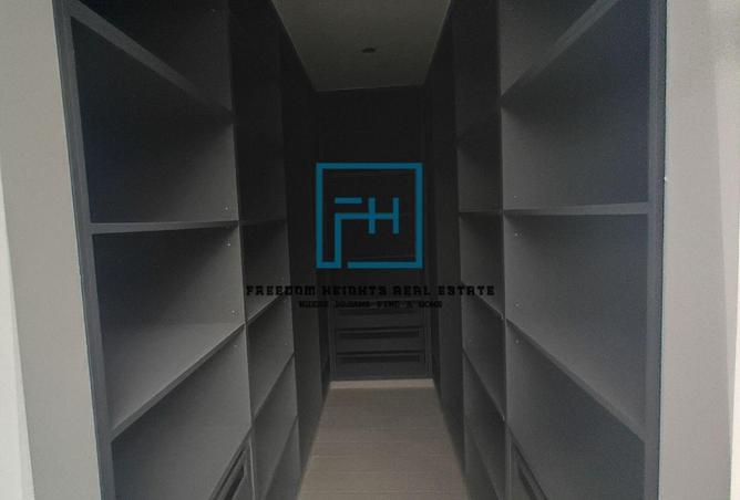 54013797 - Property Image 3