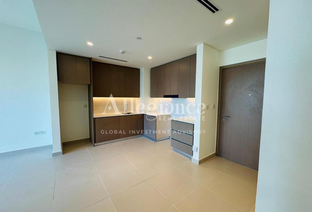 Modern 1BR | Pool View | Vacant | Prime Area photo 17