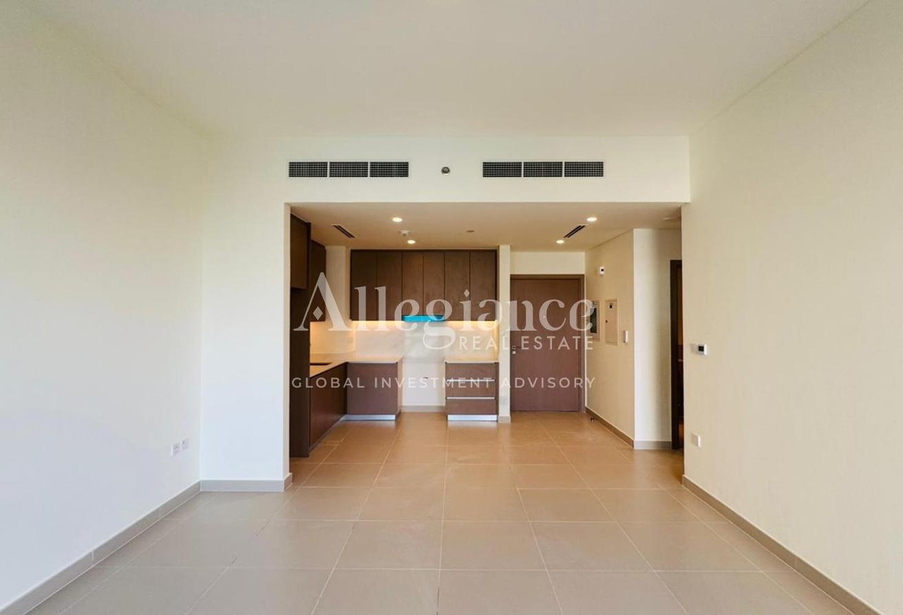 Modern 1BR | Pool View | Vacant | Prime Area photo 11