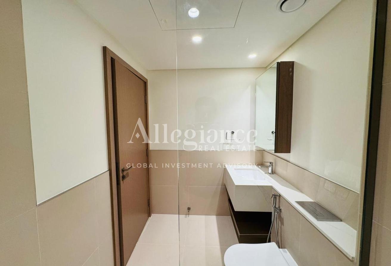 Modern 1BR | Pool View | Vacant | Prime Area photo 6