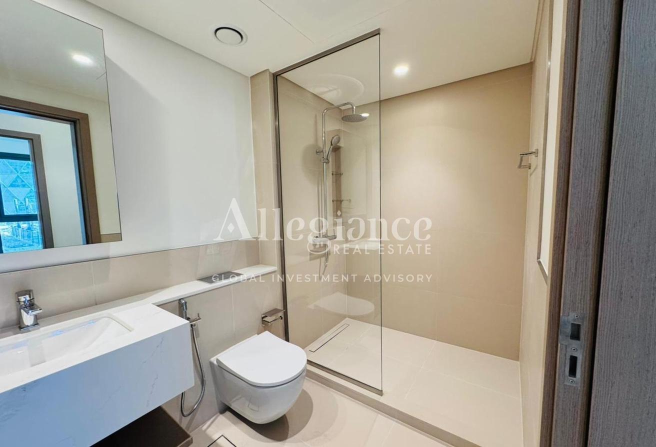 Modern 1BR | Pool View | Vacant | Prime Area photo 14