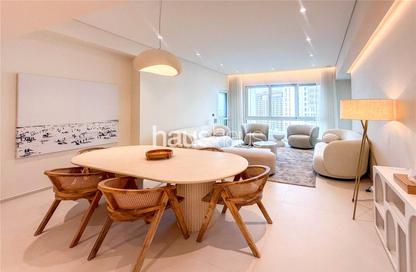 Apartment - 2 Bedrooms - 2 Bathrooms for rent in Marina Residences 5 - Marina Residences - Palm Jumeirah - Dubai