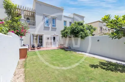 فيلا - 2 غرف نوم - 3 حمامات للبيع في الينابيع 15 - الينابيع - دبي