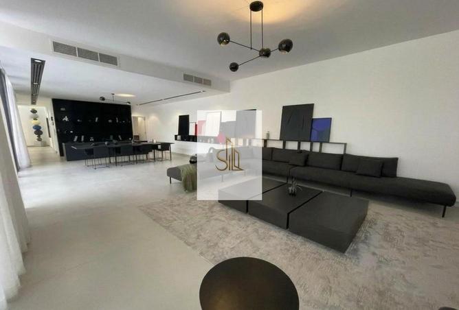سكنتشر سنغل رو | 5 غرف | فرصة نادرة