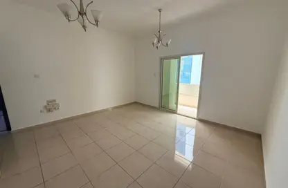 شقة - غرفة نوم - 2 حمامات للايجار في المحطة - القاسمية - الشارقة