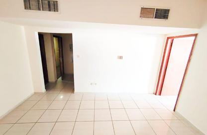 Apartment - 2 Bedrooms - 2 Bathrooms for rent in SG Muwaileh Building - Muwaileh - Sharjah