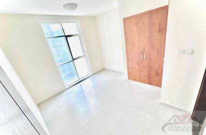 Apartment - 1 Bedroom - 2 Bathrooms for rent in Muwaileh 29 Building - Muwaileh - Sharjah