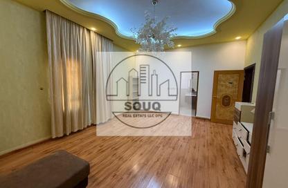 Villa - 6 Bedrooms - 7 Bathrooms for rent in Julfar - Ras Al Khaimah
