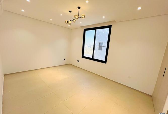 144168885 - Property Image 2