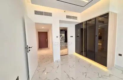 شقة - غرفة نوم - 2 حمامات للايجار في بناية الأمير - ارجان - دبي