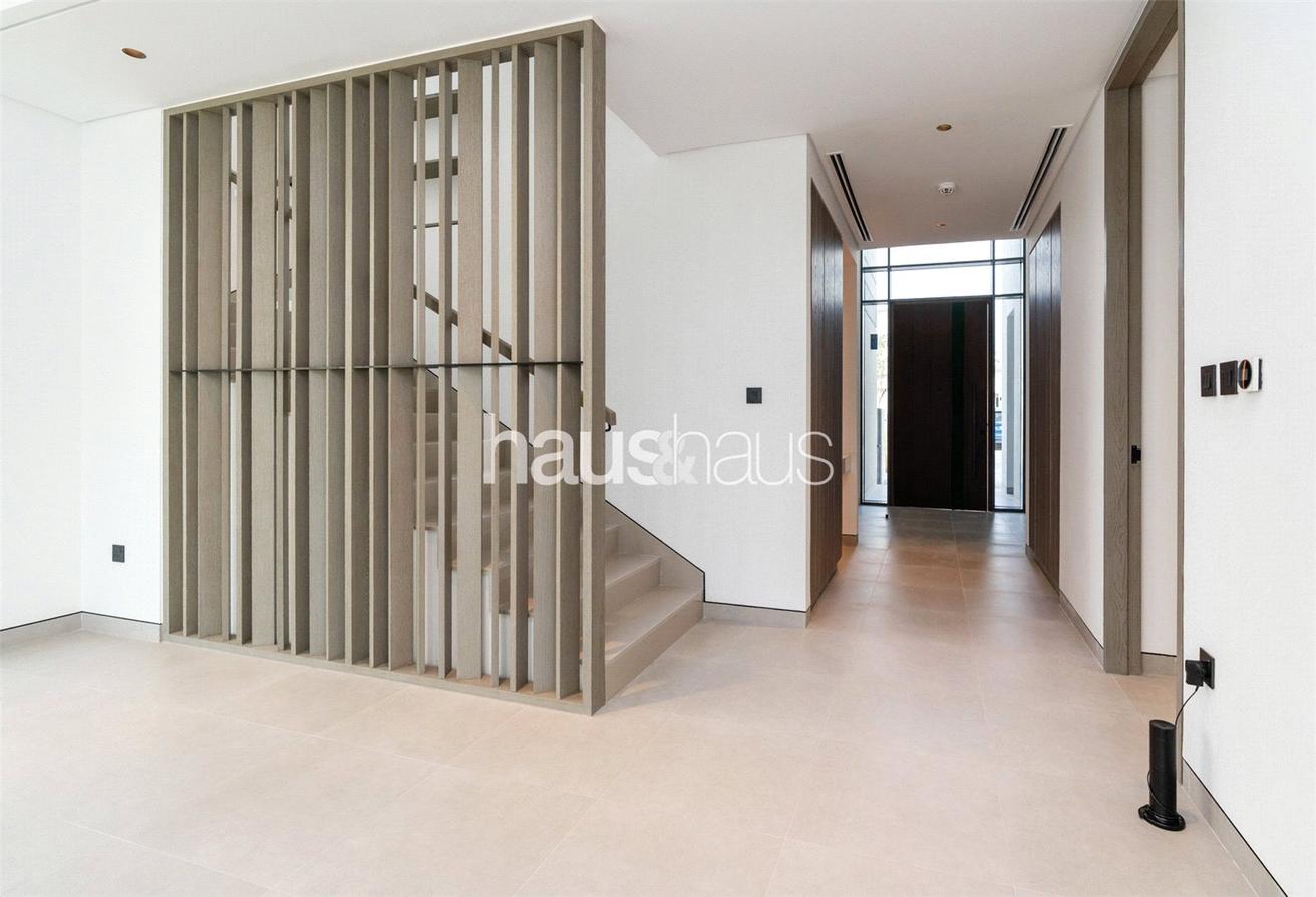 Open Kitchen | Upgraded | Fully Landscaped photo 21