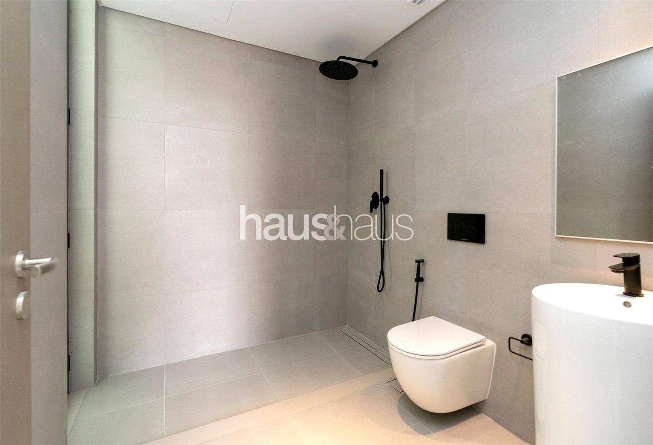 Open Kitchen | Upgraded | Fully Landscaped photo 22