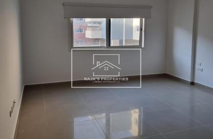 Apartment - 2 - 2 for rent in Tower 21 - Al Reef Downtown - Al Reef - Abu Dhabi