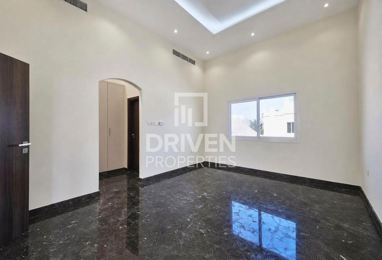 Fully Upgraded Villa | Private Pool | Huge Plot photo 17