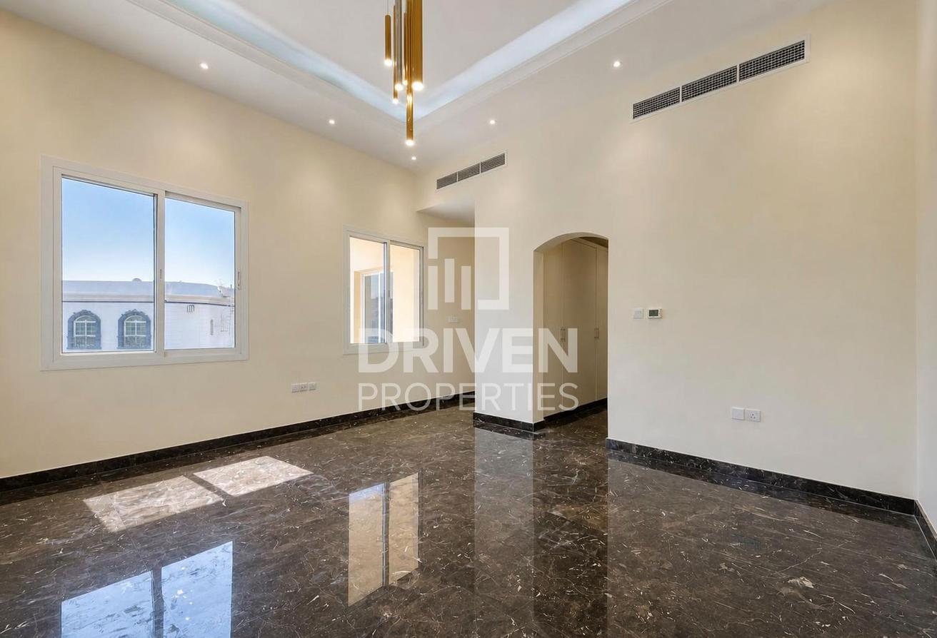 Fully Upgraded Villa | Private Pool | Huge Plot photo 18
