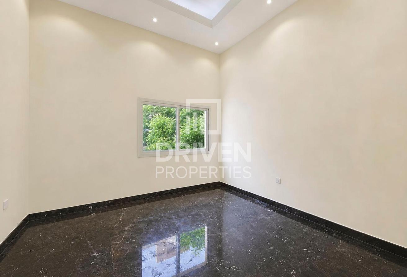 Fully Upgraded Villa | Private Pool | Huge Plot photo 14