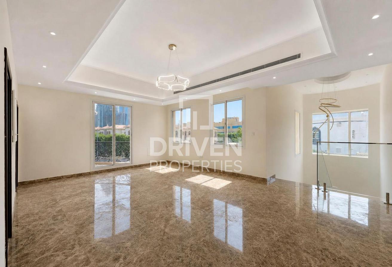 Fully Upgraded Villa | Private Pool | Huge Plot photo 12