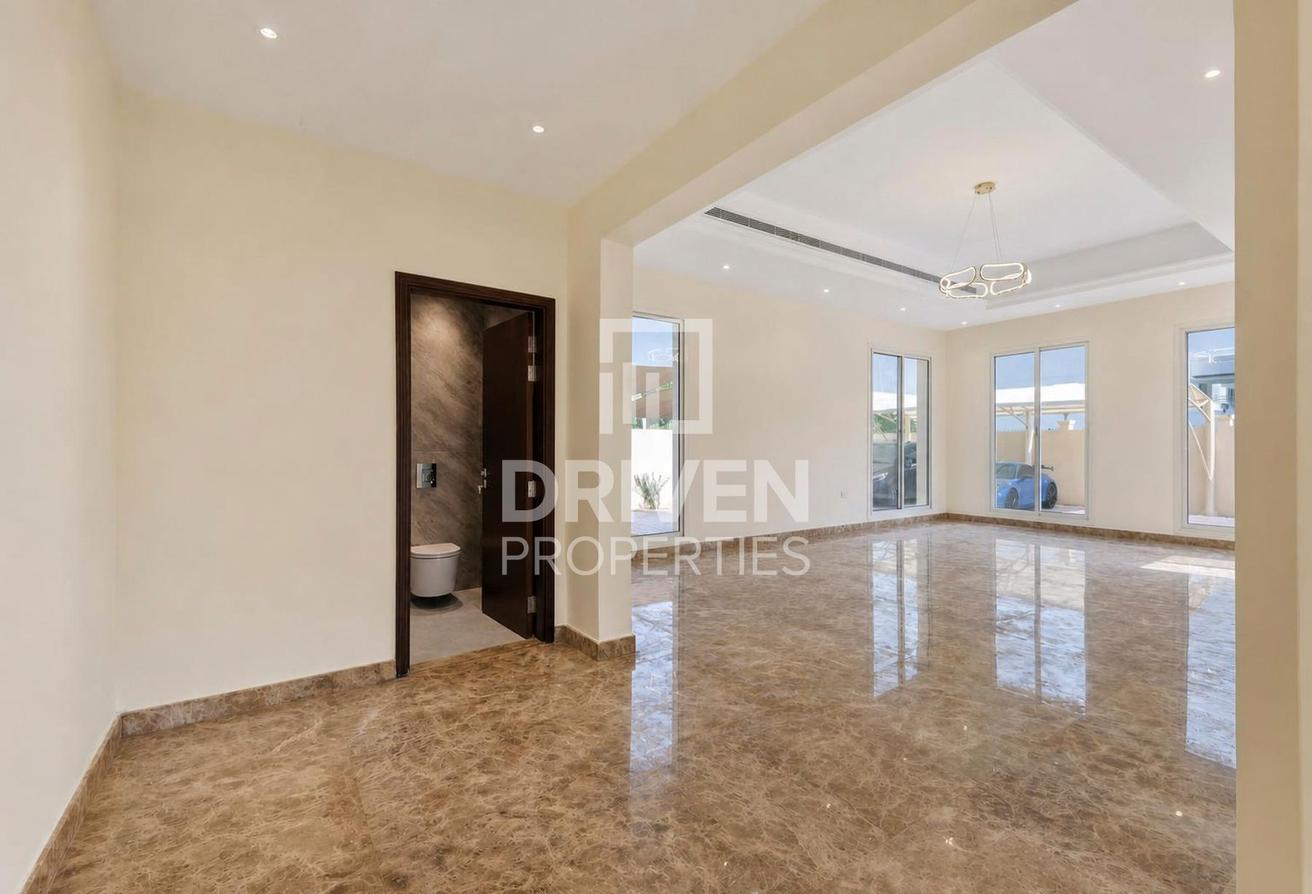 Fully Upgraded Villa | Private Pool | Huge Plot photo 8
