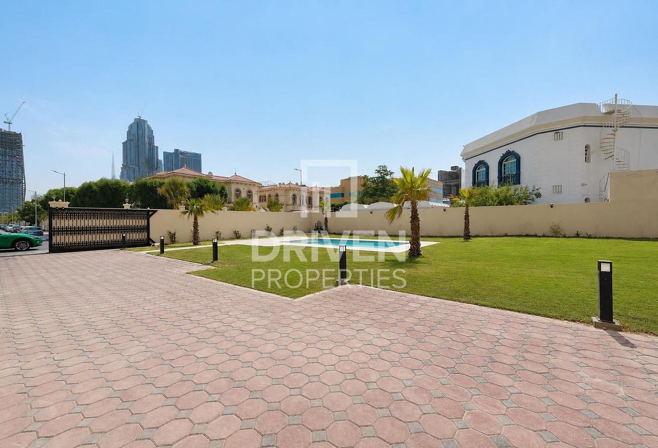 Fully Upgraded Villa | Private Pool | Huge Plot photo 30