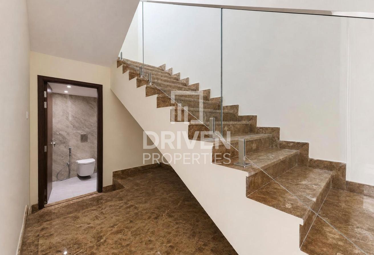 Fully Upgraded Villa | Private Pool | Huge Plot photo 11