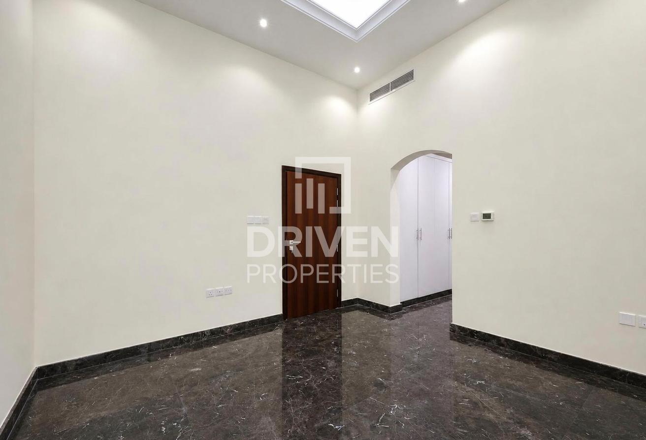 Fully Upgraded Villa | Private Pool | Huge Plot photo 15