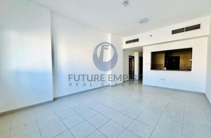 Apartment - 1 - 2 for rent in Al Waleed 5 Building - Al Karama - Bur Dubai - Dubai