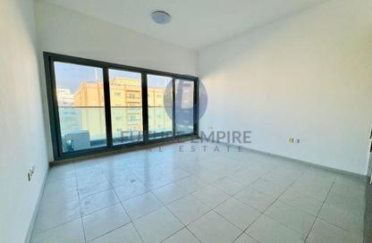 Apartment - 1 - 2 for rent in Al Waleed 5 Building - Al Karama - Bur Dubai - Dubai Apartment - 1 - 2 for rent in Al Waleed 5 Building - Al Karama - Bur Dubai - Dubai
