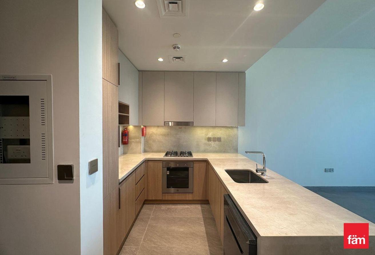Vacant | White Goods | Spacious | Brand New photo 4