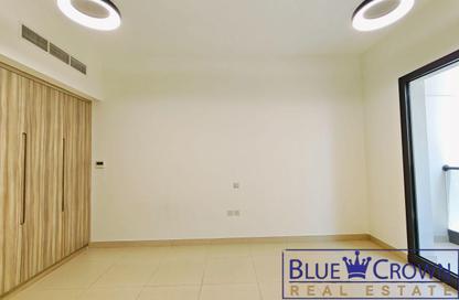 Apartment - Studio - 1 Bathroom for rent in Bin Suloom Building - Al Jaddaf - Dubai