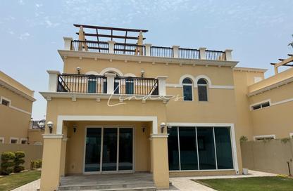 Villa - 4 Bedrooms - 5 Bathrooms for rent in District 6 - Jumeirah Park - Dubai Villa - 4 Bedrooms - 5 Bathrooms for rent in District 6 - Jumeirah Park - Dubai