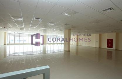 Warehouse - Studio for rent in Sheikh Zayed Road - Dubai