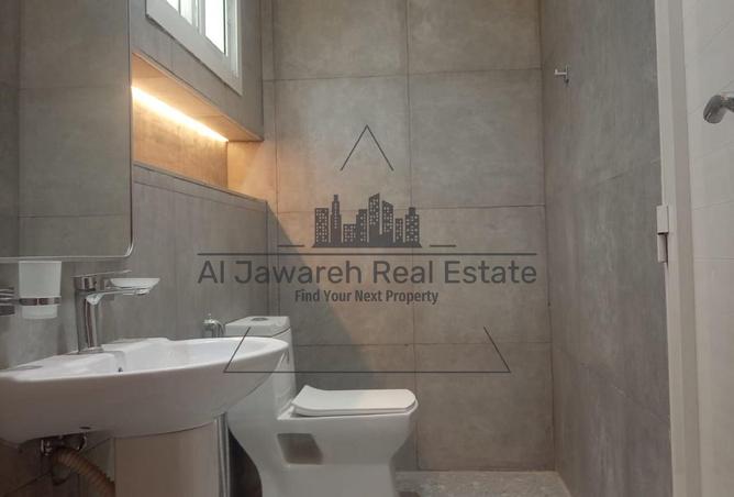 102832138 - Property Image 3