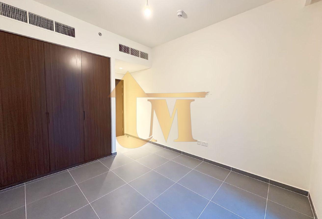 Ready To Move| Prime Location| Vacent photo 11