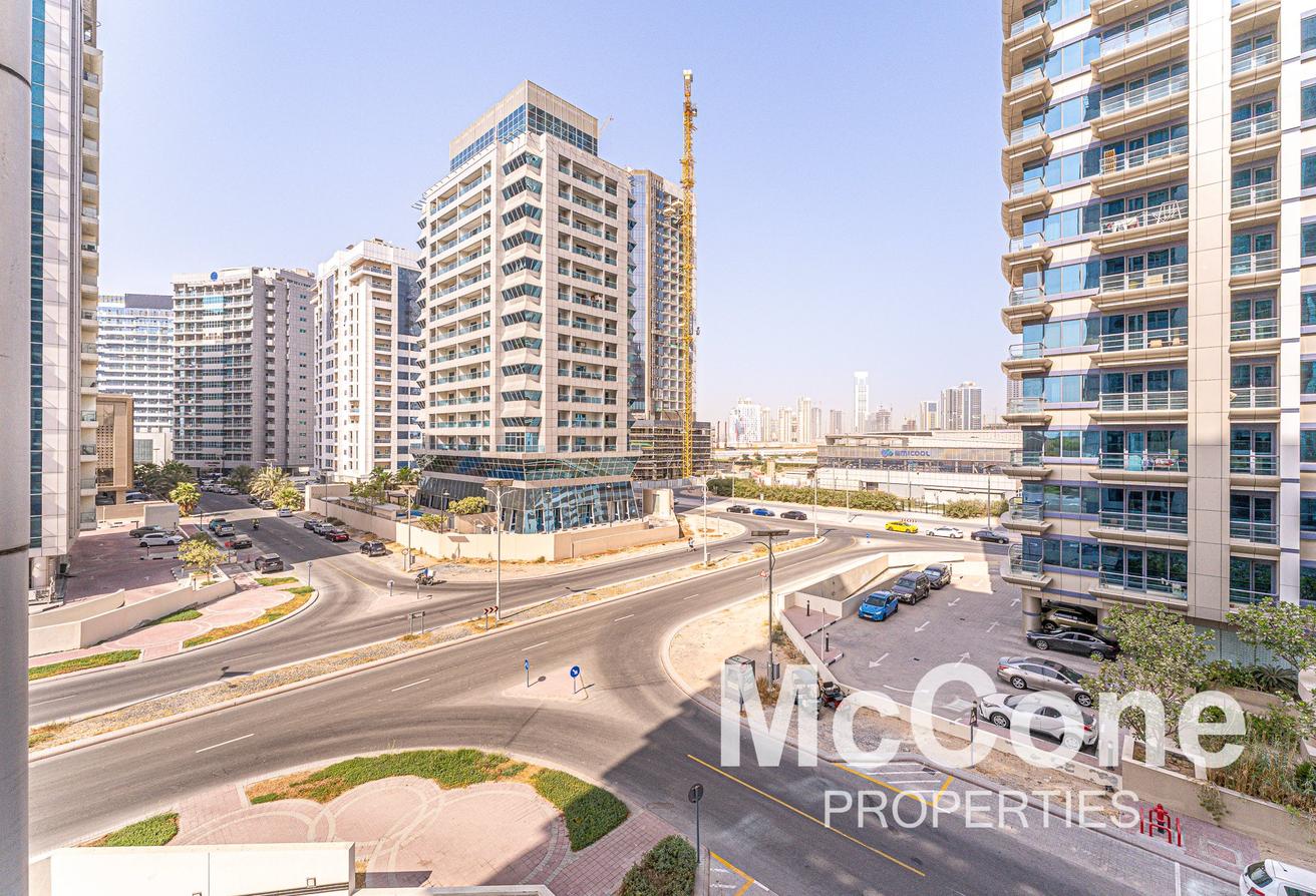 Furnished Studio | Cricket Tower | Prime Location photo 12