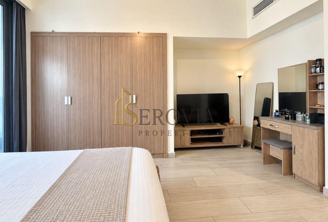 Ready-to-Move |Fully Furnished |Stylish Furniture photo 2