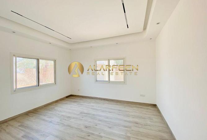 81128221 - Property Image 3