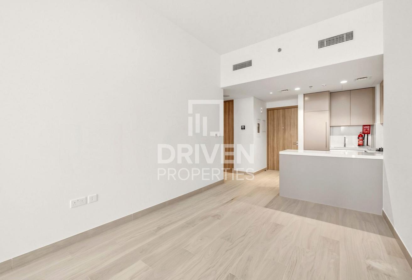 Ready to Move in | Lagoon View | Multiple Cheques photo 2