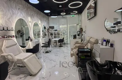 Shop - Studio - 1 Bathroom for rent in Jumeirah Garden City - Al Satwa - Dubai