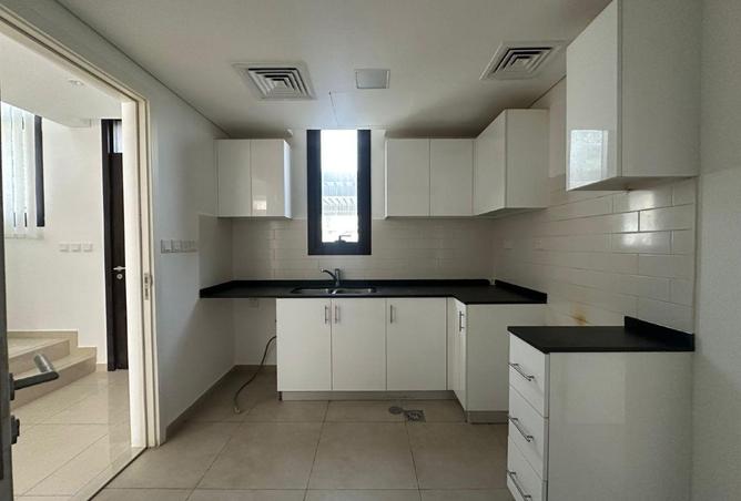 94005628 - Property Image 3