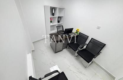 Office Space - Studio - 1 Bathroom for rent in Reem Residency - Al Karama - Dubai