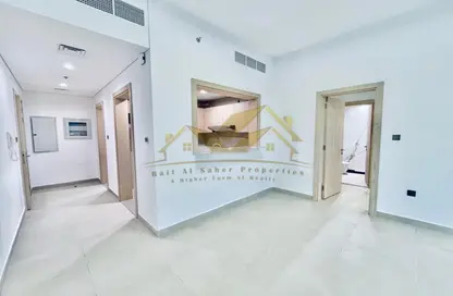 Apartment - 2 Bedrooms - 3 Bathrooms for rent in Al Awadhi Res 2 - Al Satwa - Dubai