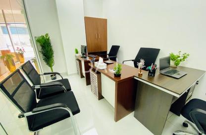 Office Space - Studio - 1 Bathroom for rent in Red Avenue - Al Garhoud - Dubai