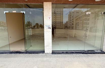 Shop - Studio - 1 Bathroom for rent in Al Butina - Sharjah