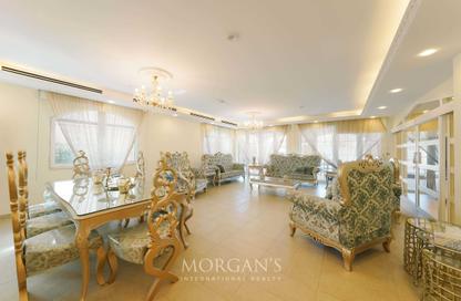 Villa - 5 - 6 for sale in District 2 - Jumeirah Park - Dubai