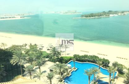 Apartment - 3 Bedrooms - 4 Bathrooms for rent in Al Basri - Shoreline Apartments - Palm Jumeirah - Dubai